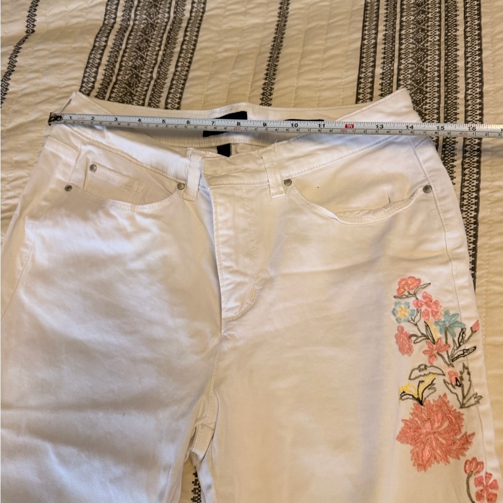 Charter Club White Bristol Capri Pants - Picture 5 of 7